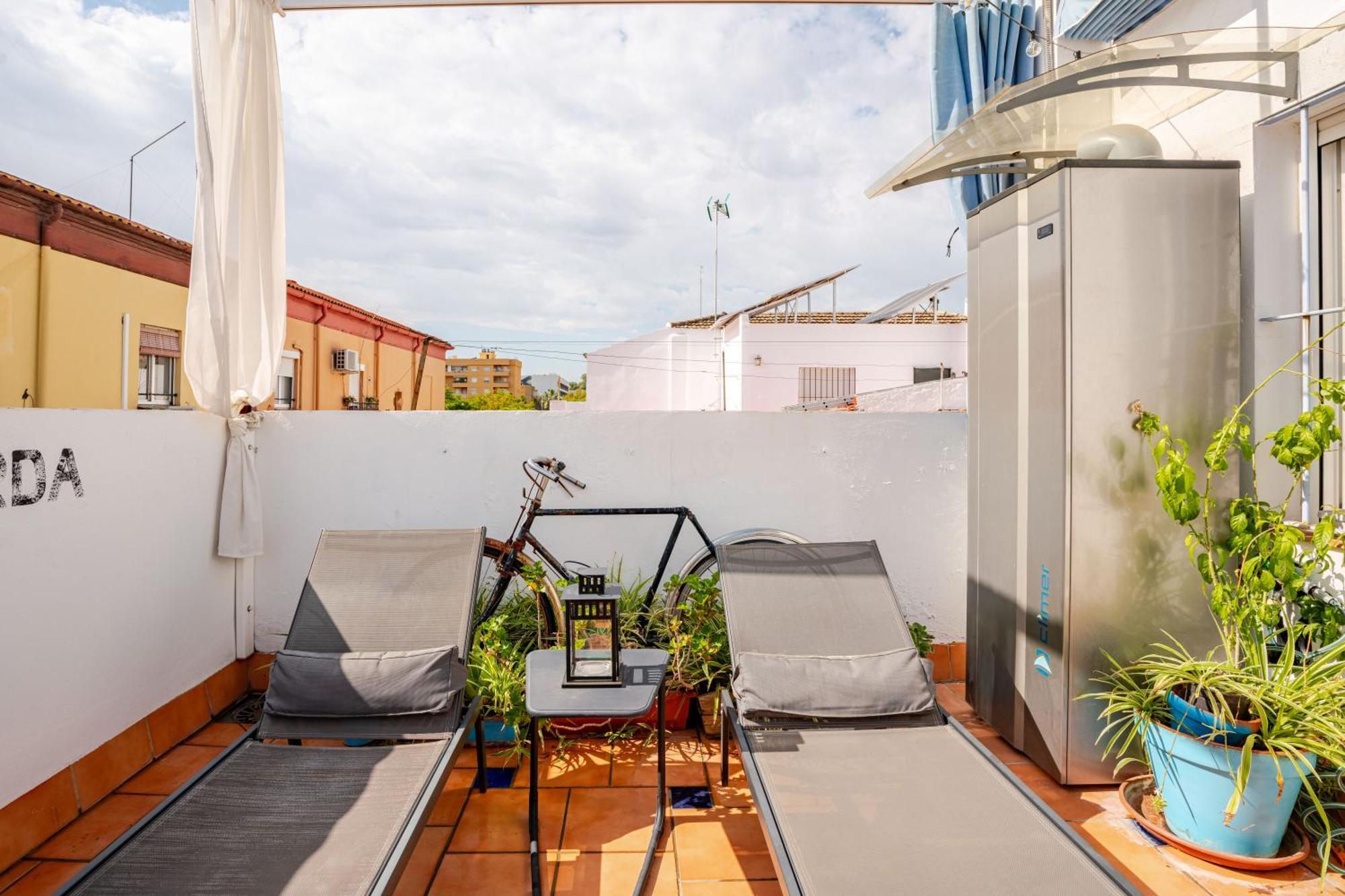 Апартаменты Atico La Azotea Con Terraza Privada Севилья Экстерьер фото